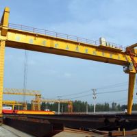 成都起重機廠家生產制造_雙梁吊鉤門式龍門吊生產廠家