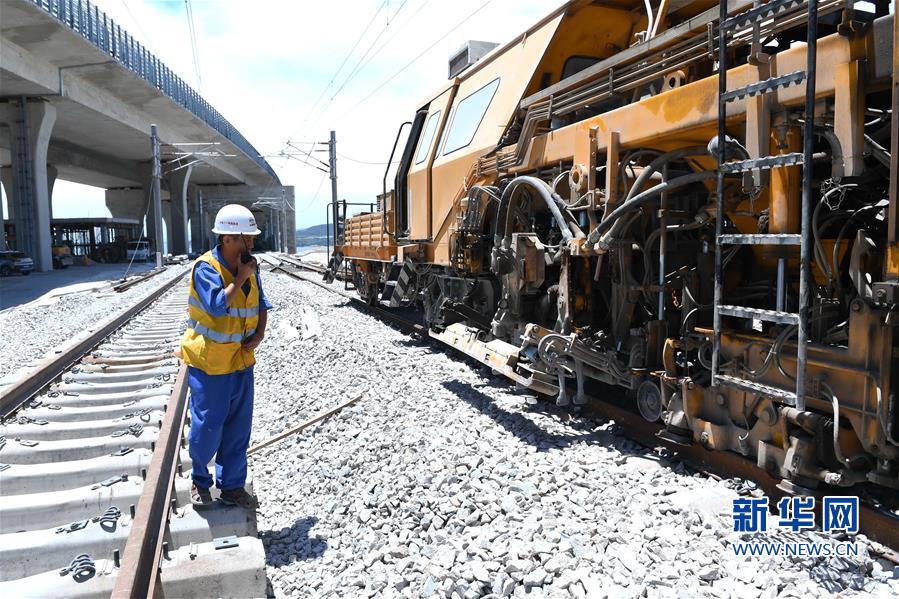 （經濟）（4）福建：平潭海峽公鐵大橋最后一根鐵路長軌換鋪完成