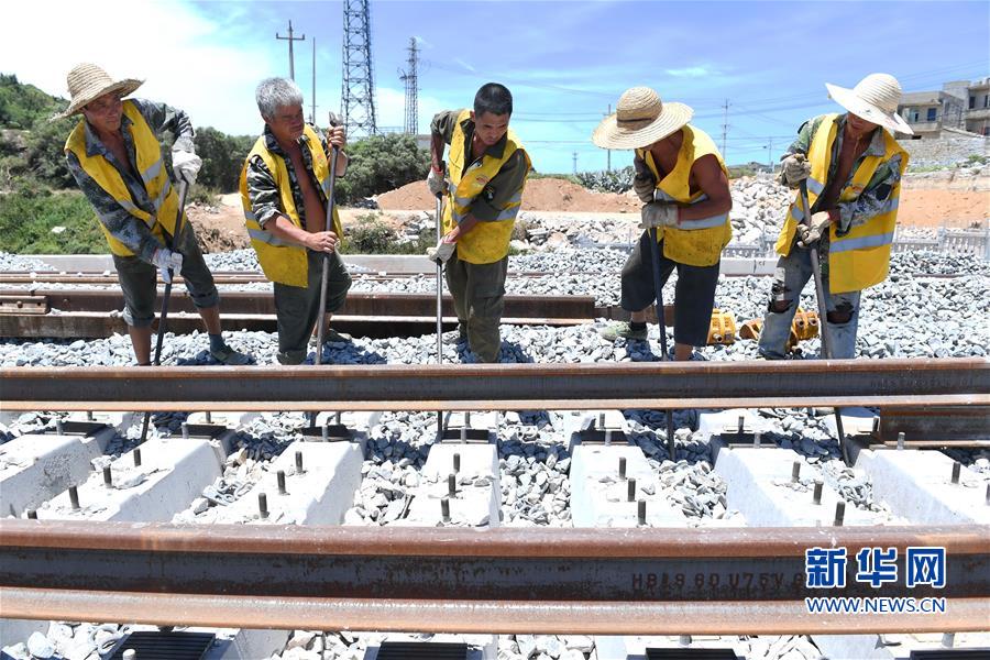 （經濟）（1）福建：平潭海峽公鐵大橋最后一根鐵路長軌換鋪完成