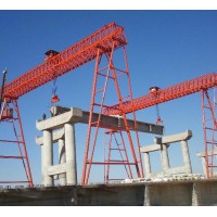 新疆烏魯木齊提梁機路橋門機結構新穎