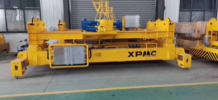 輕型伸縮吊具及偏轉(zhuǎn)上架8